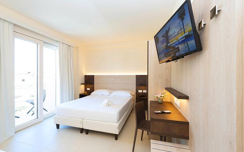 Hotel Carducci Tortoreto Exteriör bild